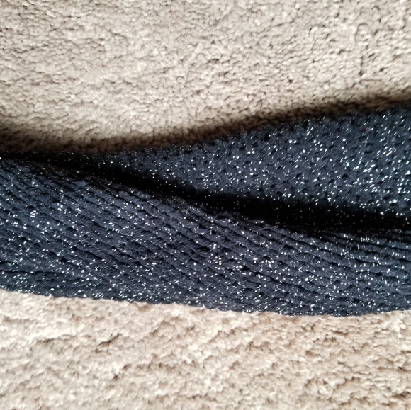 Scarf black with sparkles - Picture 2 of 3